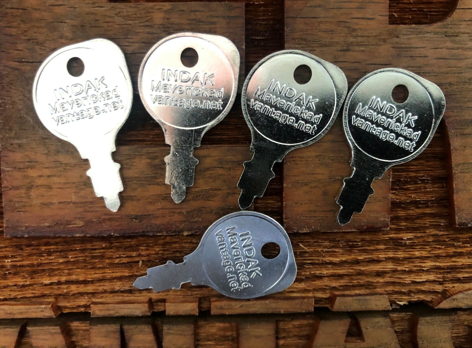 5 lawn tractor keys fits INDAK Toro,Murray,Sears,Cub Cadet,John Deere M40718