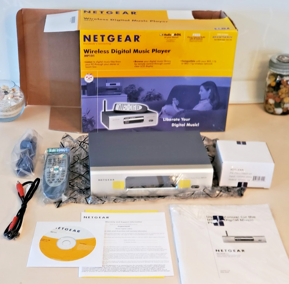 NetGear MP101 Wireless Digital Music Player. Media Streamer for MP3 WMA WAV. new