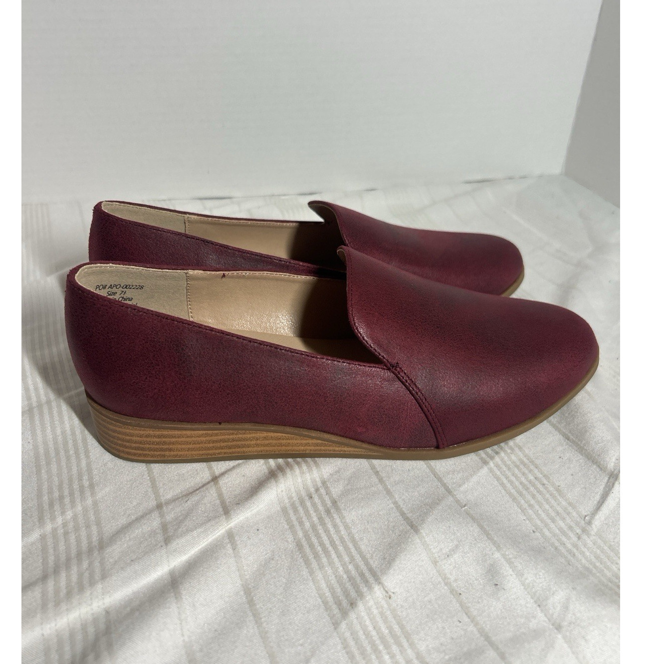 Journee Collection Women’s Burgundy Slip On Loafers Flats Size 7.5 Comfort Shoes