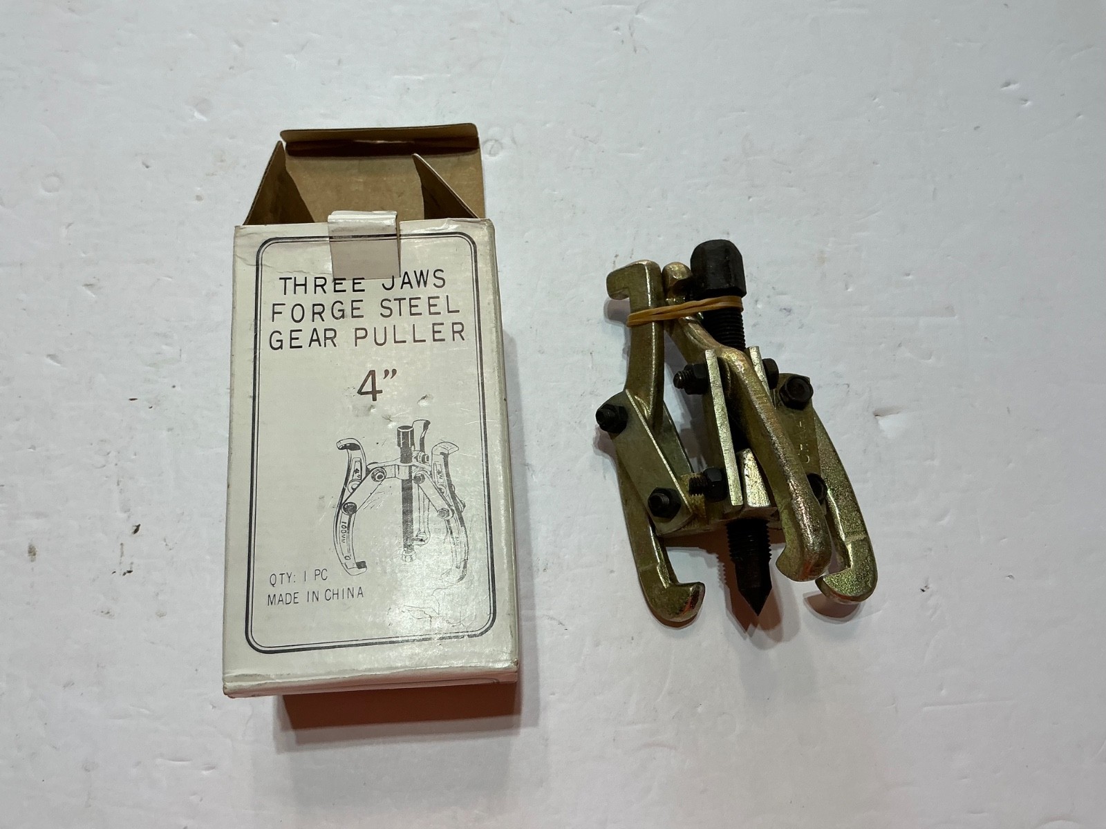 NOS Three jaw forge steel gear puller 4" capacity brand new