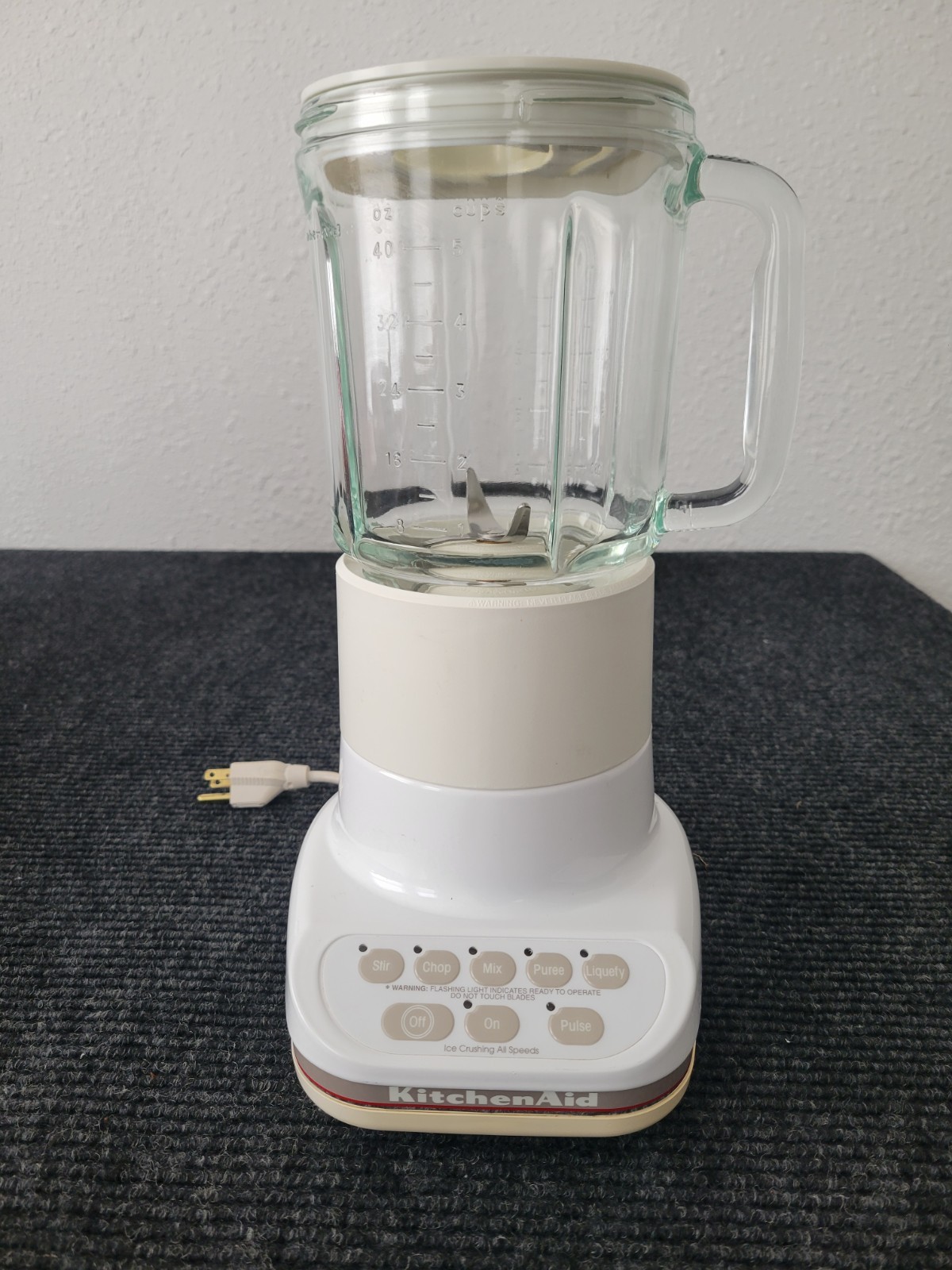KitchenAid Ultra Power Blender White 5-Speed 40oz Glass Pitcher KSB5WH  Working