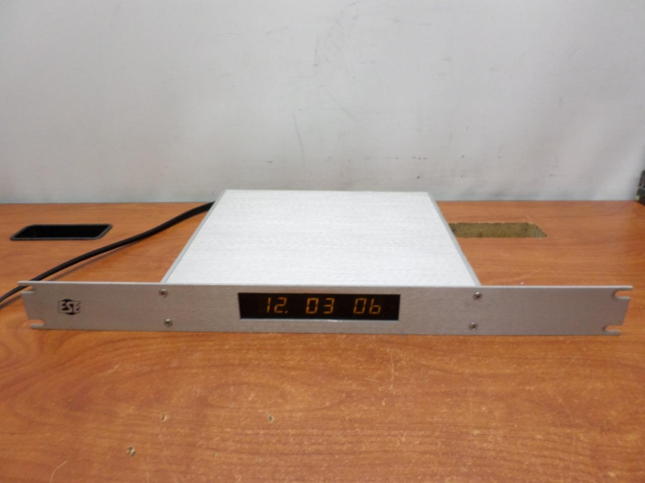 ESE ES-161UP Universal Time Code Reader