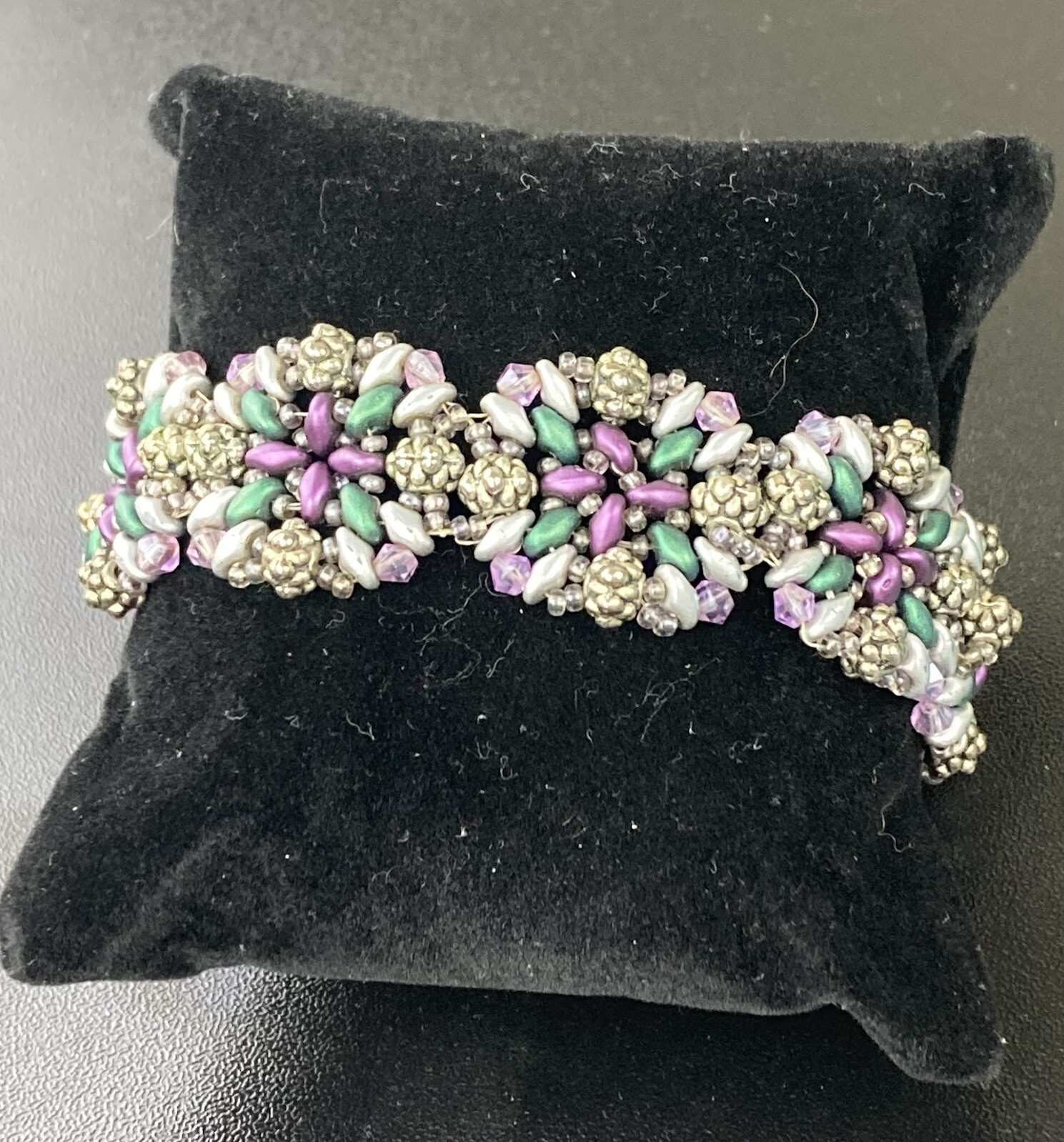 Starflower Handmade Beaded Toggle Bracelet 8.75”