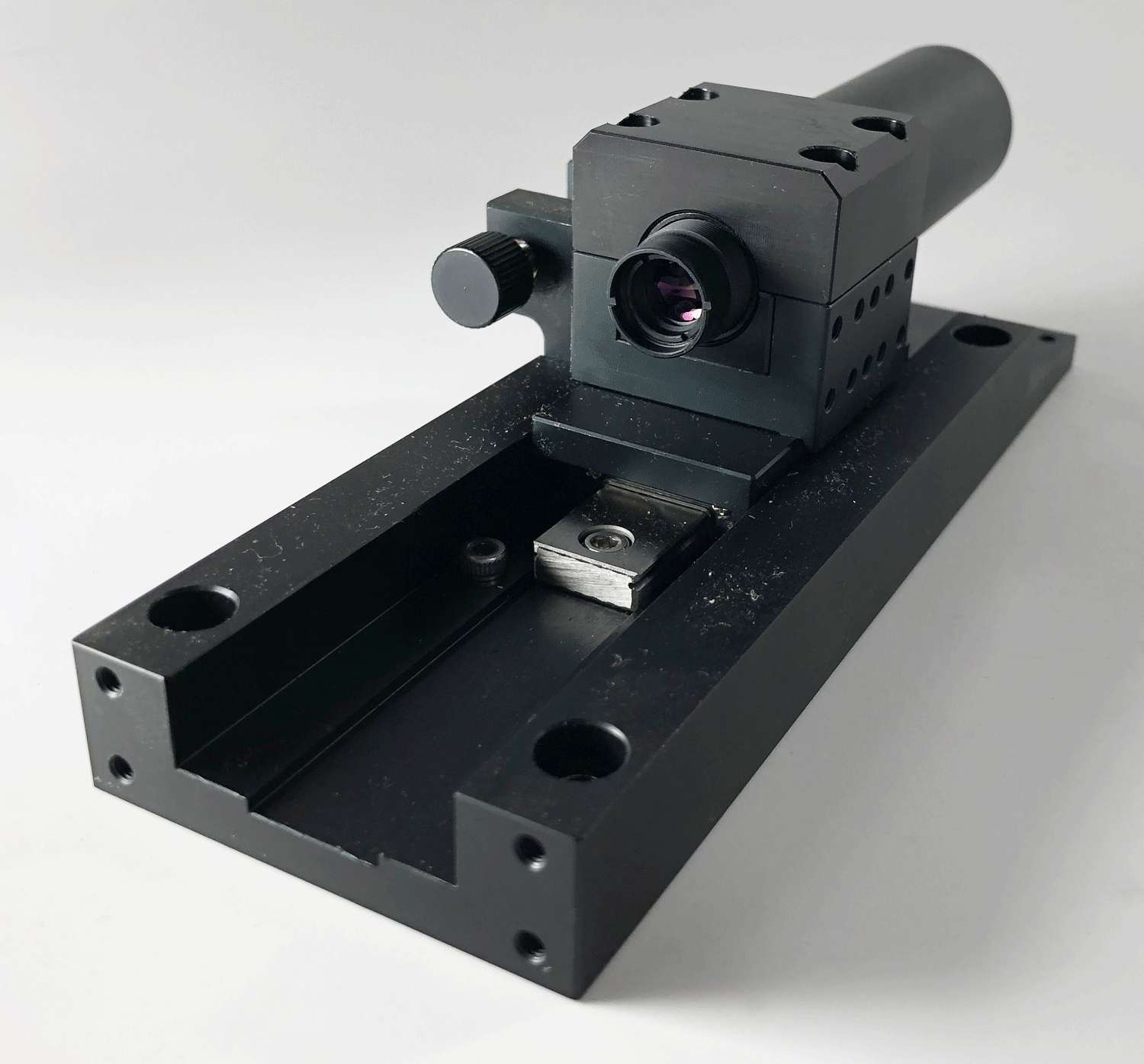 Sentech STC-A83A Monochrome Machine Vision Camera +fine focus Lens assembly/cord