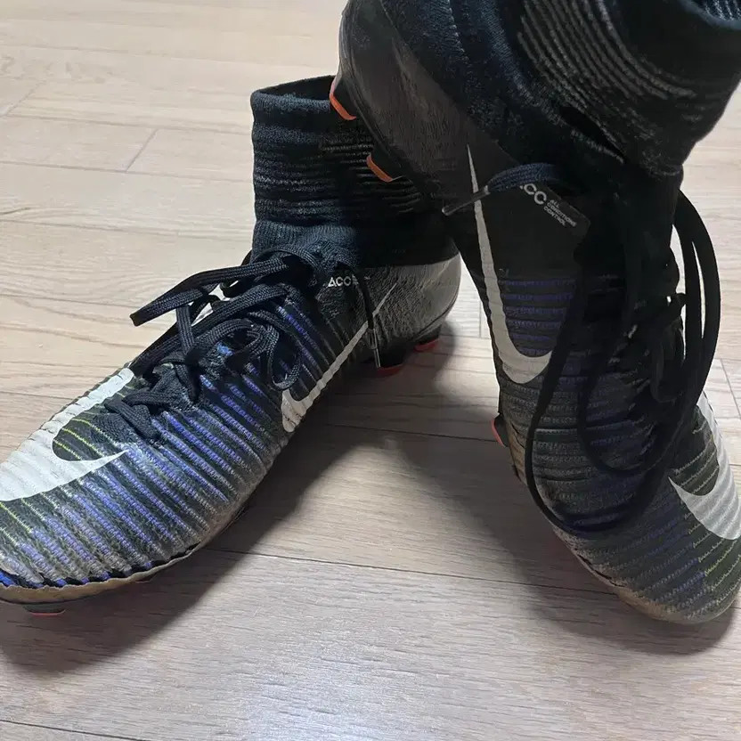 Mercurial Soccer Cleats, Size 260, Used, Colorful Design