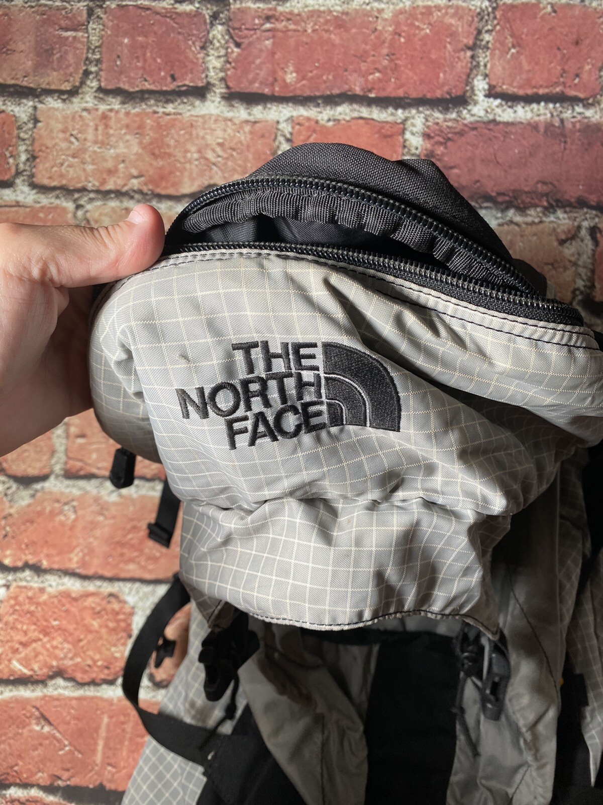 THE NORTH FACE MSA2 Hiking Gompa Medium Backpack Grey Black