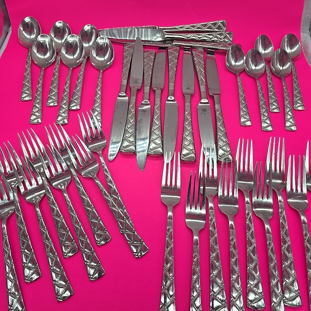 Pfaltzgraff Flatware Cranbrook READ!