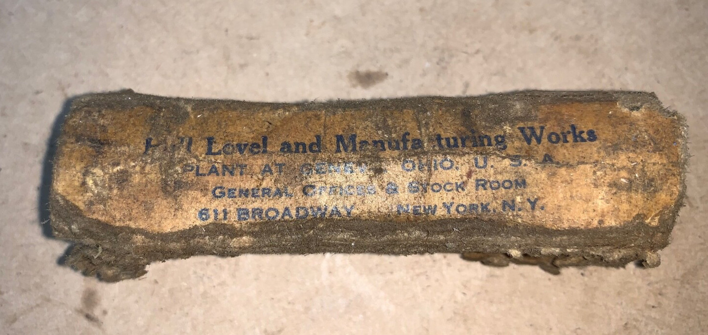 Vintage Hall Line and Surface Level