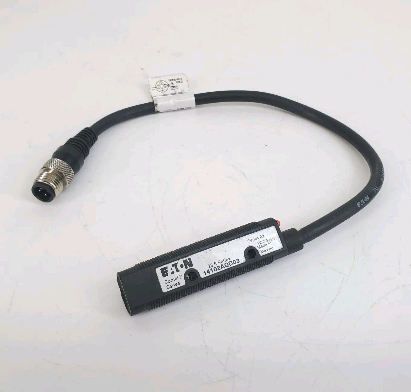 Cutler-Hammer Eaton 14102AQD03 Comet Series Photo Sensor Series A2 25ft Reflex