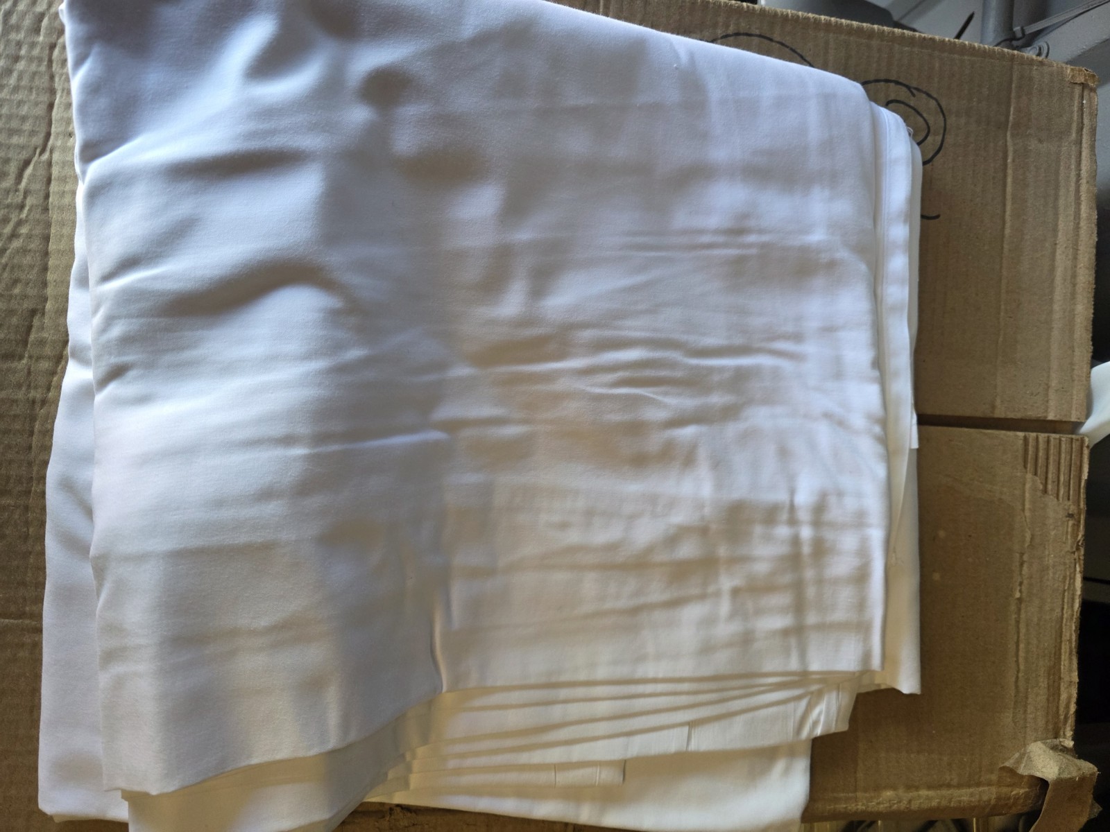 sobel westex T300 White Queen Size