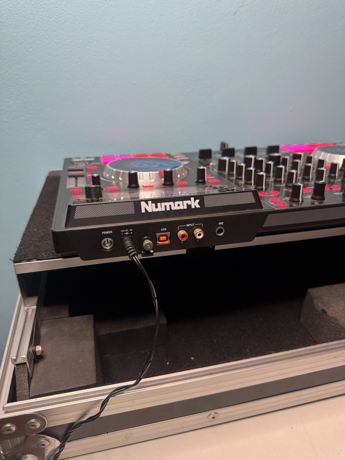 Numark NV II 2 DJ Contoller Mix Deck