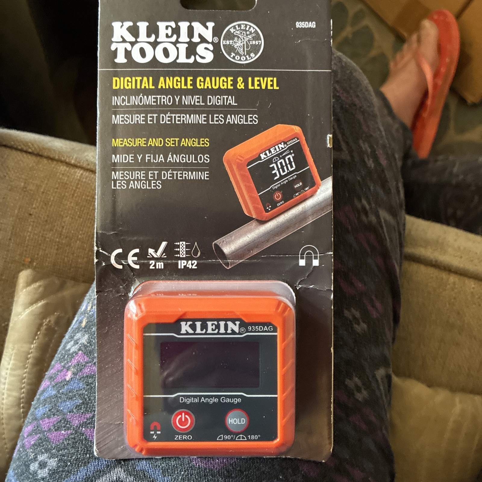 Klein Tools 935DAG Digital Level/Angle Gauge - 0-90 & 0-180 Degree Accuracy 2376