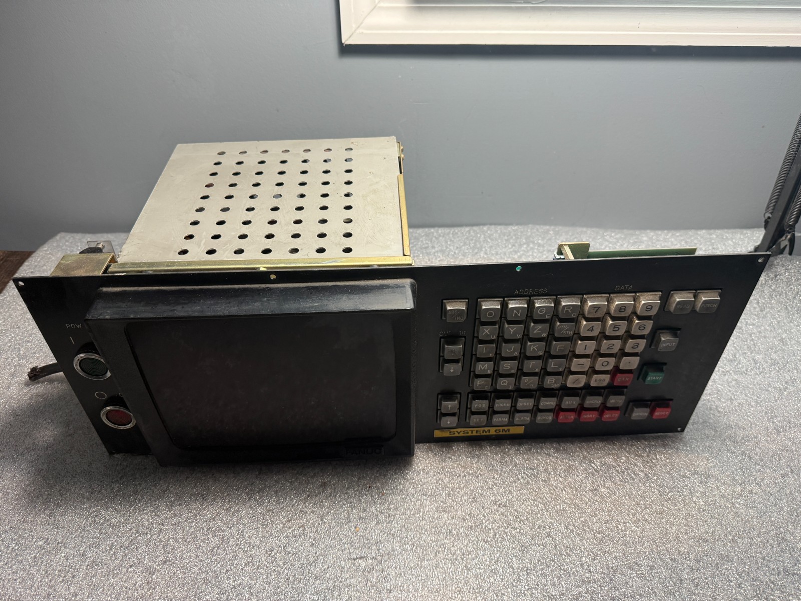 FANUC LTD A02B-0060-C032 MDI/CRT OPERATOR  UNIT A20B-0007-0030 A61L-0001-0076