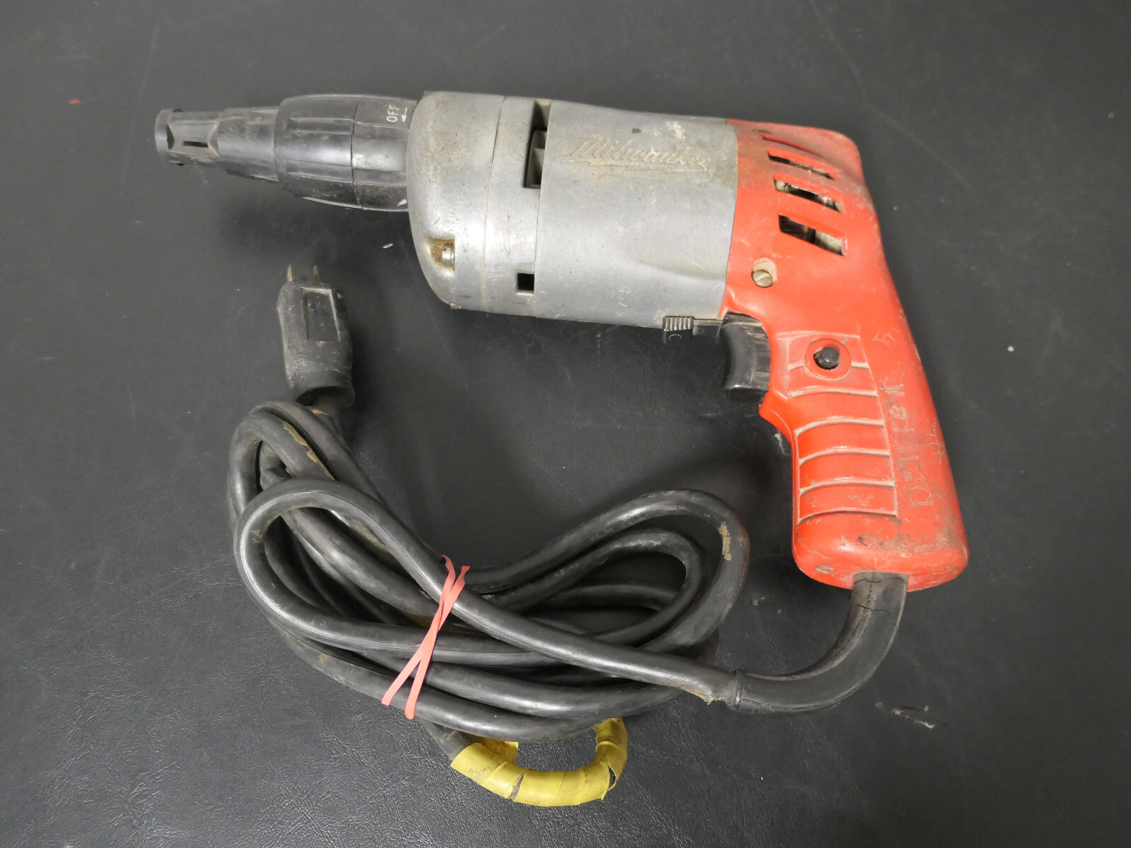 MILWAUKEE  120V 5.0A DRYWALL SCREWGUN SCREWDRIVER SCREWSHOOTER Corded