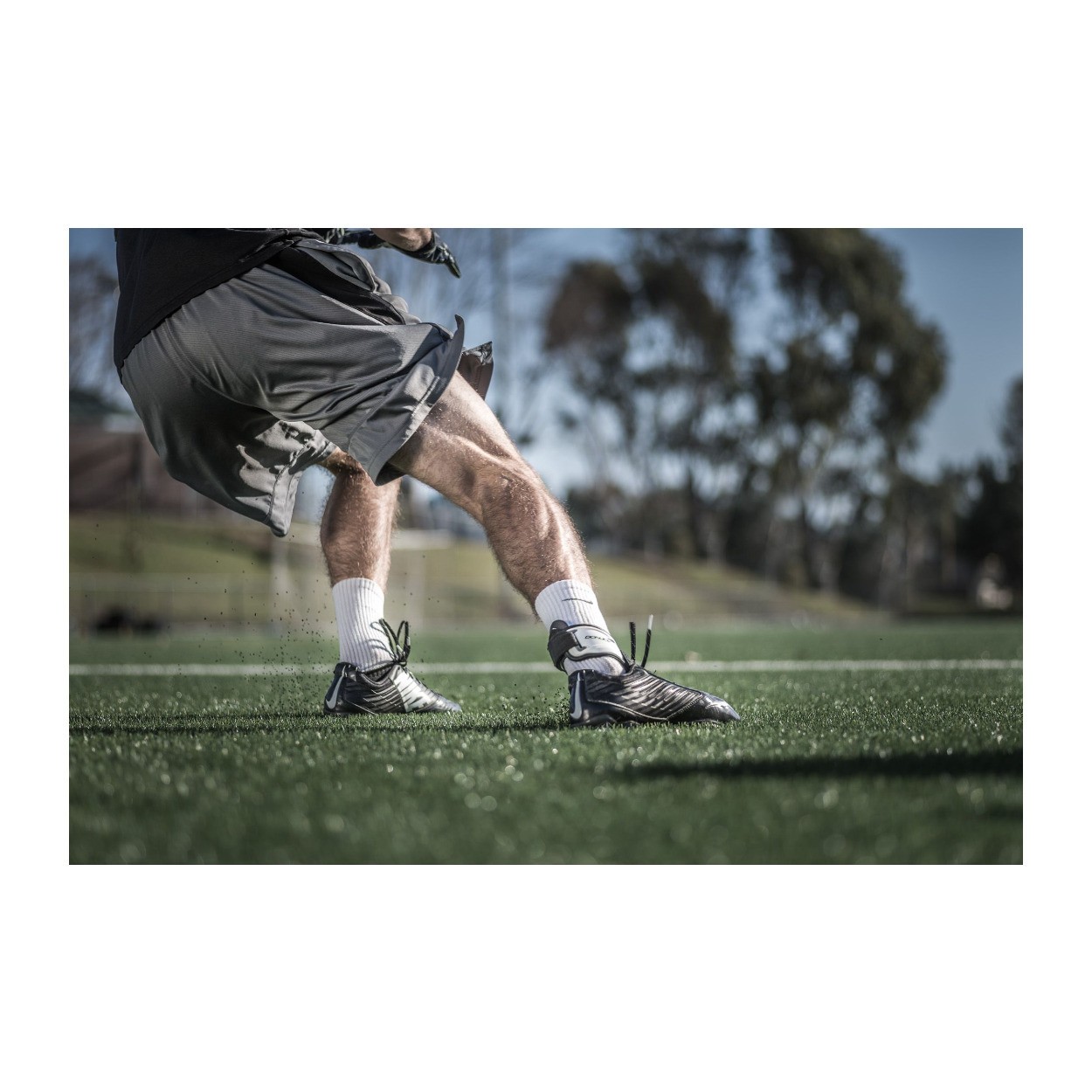 DONJOY PERFORMANCE POD Ankle Brace (White, XS, Right)