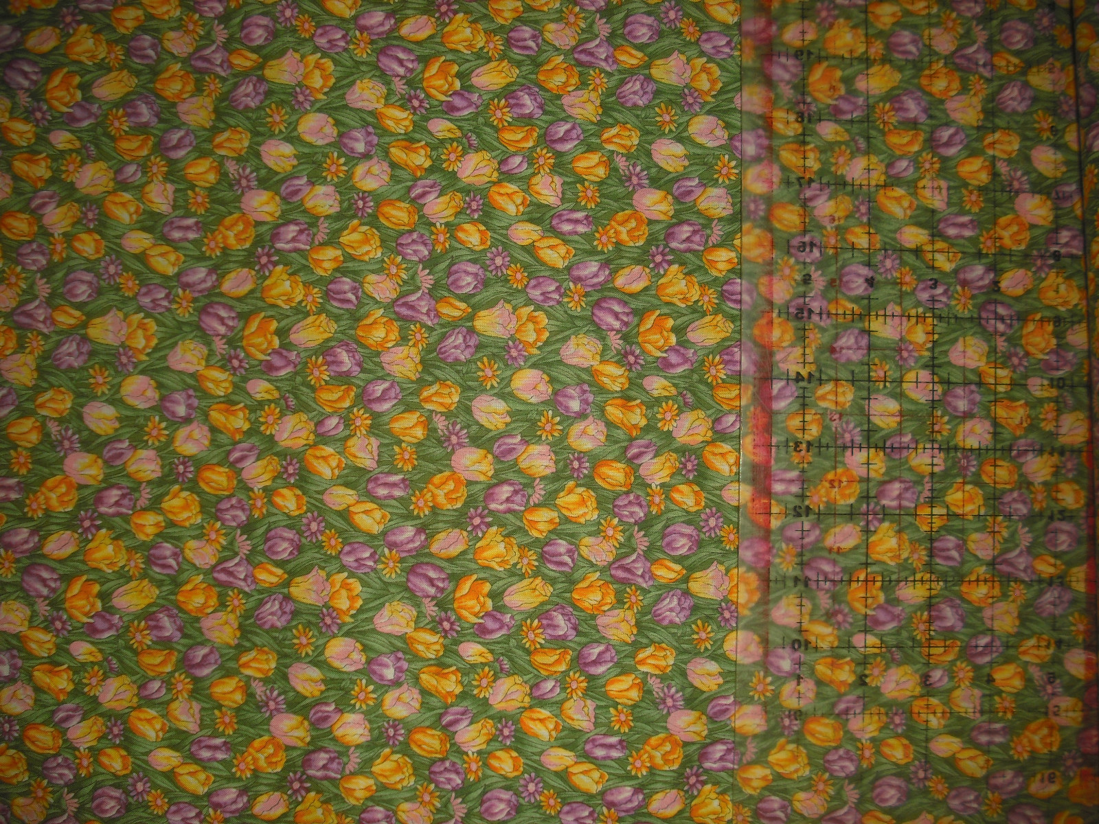 HOFFMAN "Les Jardins #5698" QUILT FABRIC