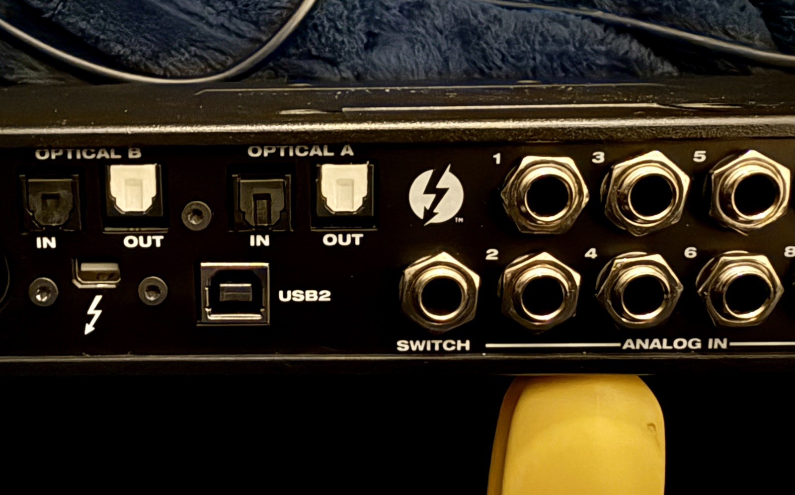 MOTU 828x Thunderbolt / USB 2.0 Audio Interface