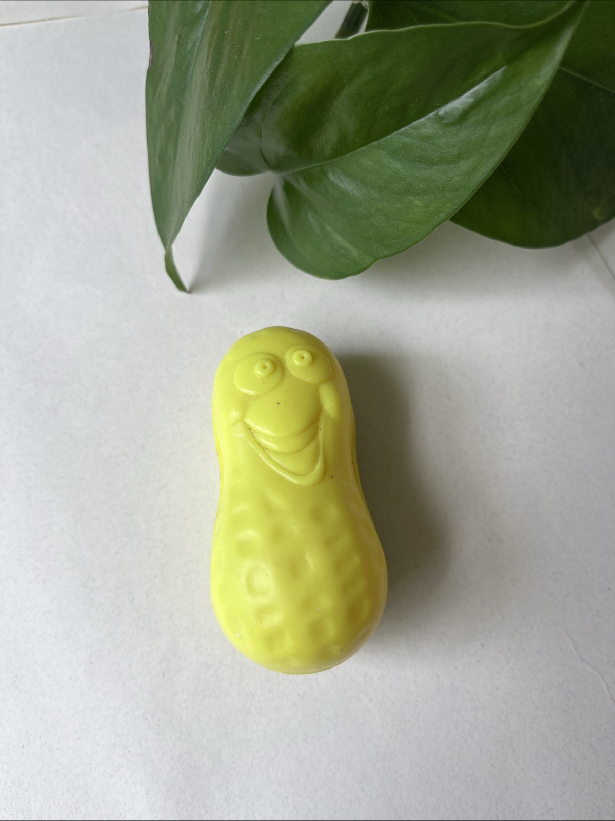 Vintage 1991 Play Doh Nutty Putty Silly Peanut Shaped Yellow Container
