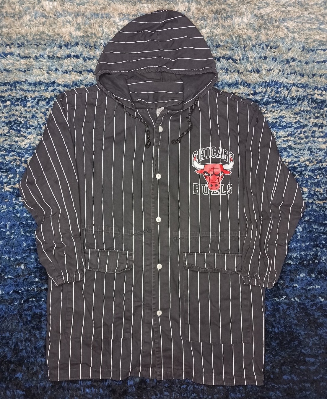 Vintage Chicago Bulls Light Trench Coat Pin Stripe Made In USA Button Up Mens M