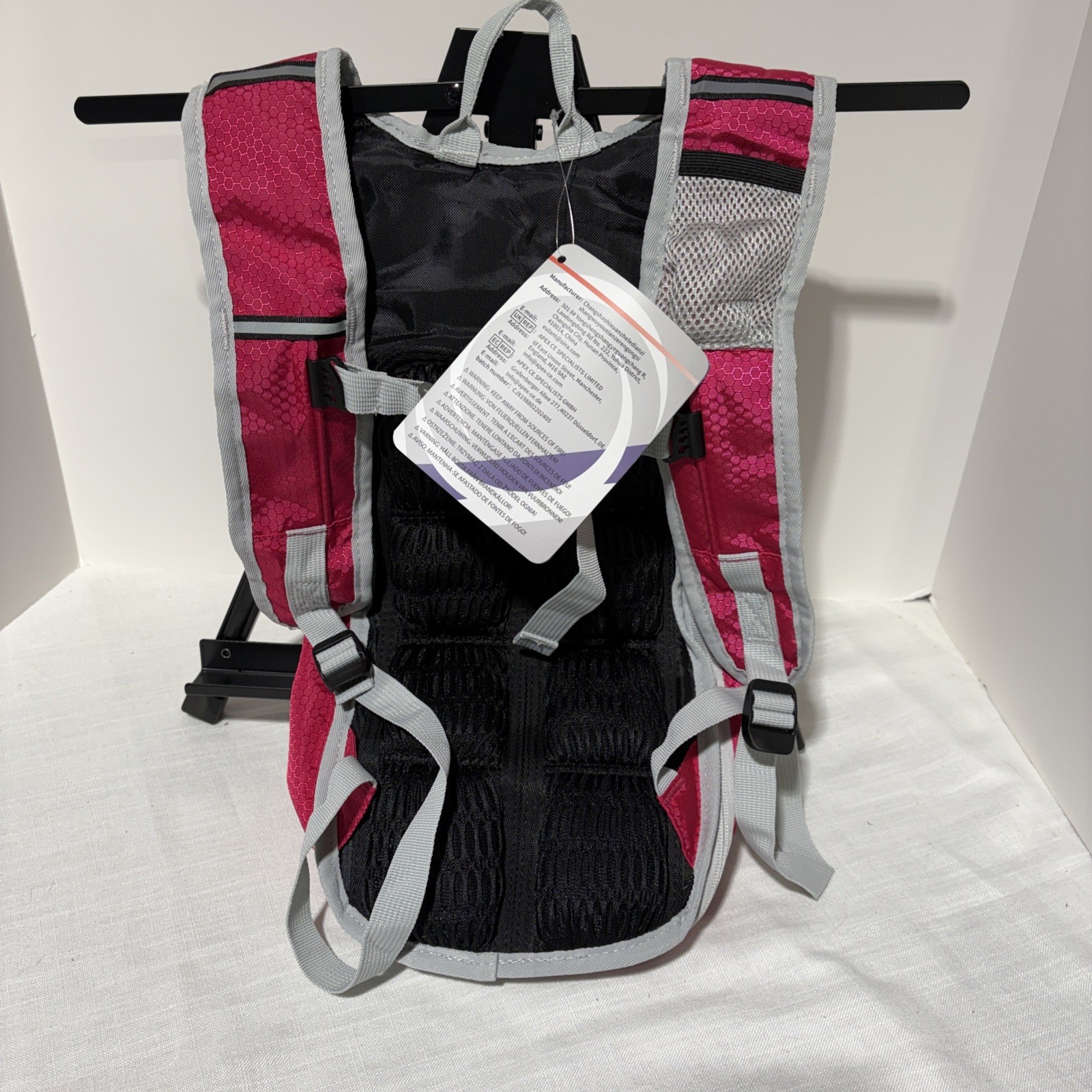15 Inches Lightweight Hiking Backpac. Reflective Strips And Padded Straps