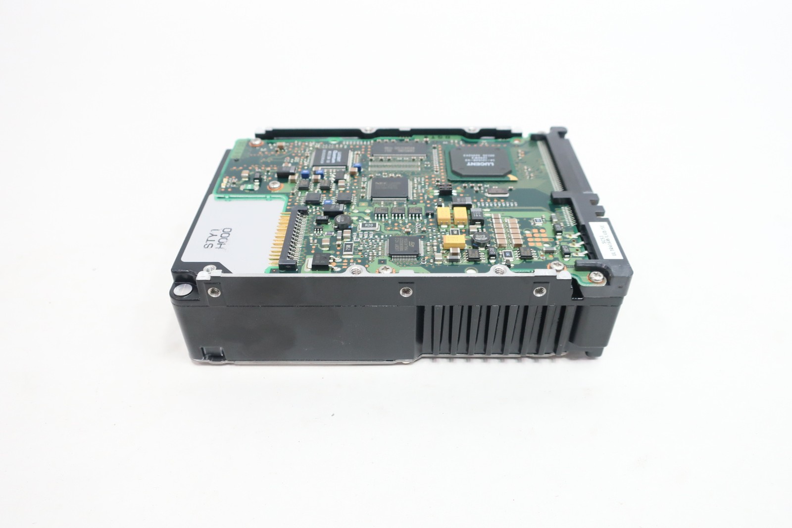 Quantum TY73L011 Hard Disk Drive 73.4gb