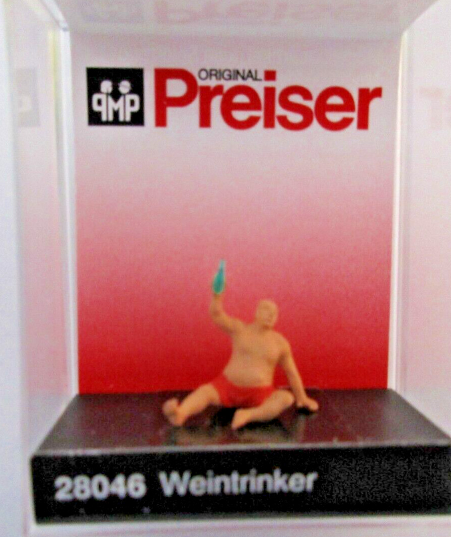Preiser HO - Man Enjoying Wine at the Beach  #28046 (NIB)
