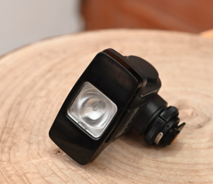 Sony HVLIRH2 NightShot Infrared Light with Rotating Head (HVL-IRH2)