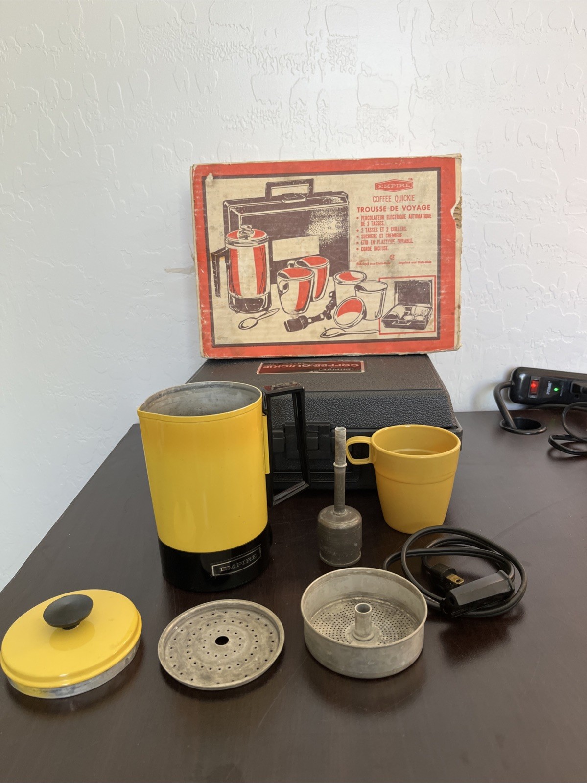 1970’s Empire Coffee Quickie Camping Percolator W/ Case and Box. Tested Working