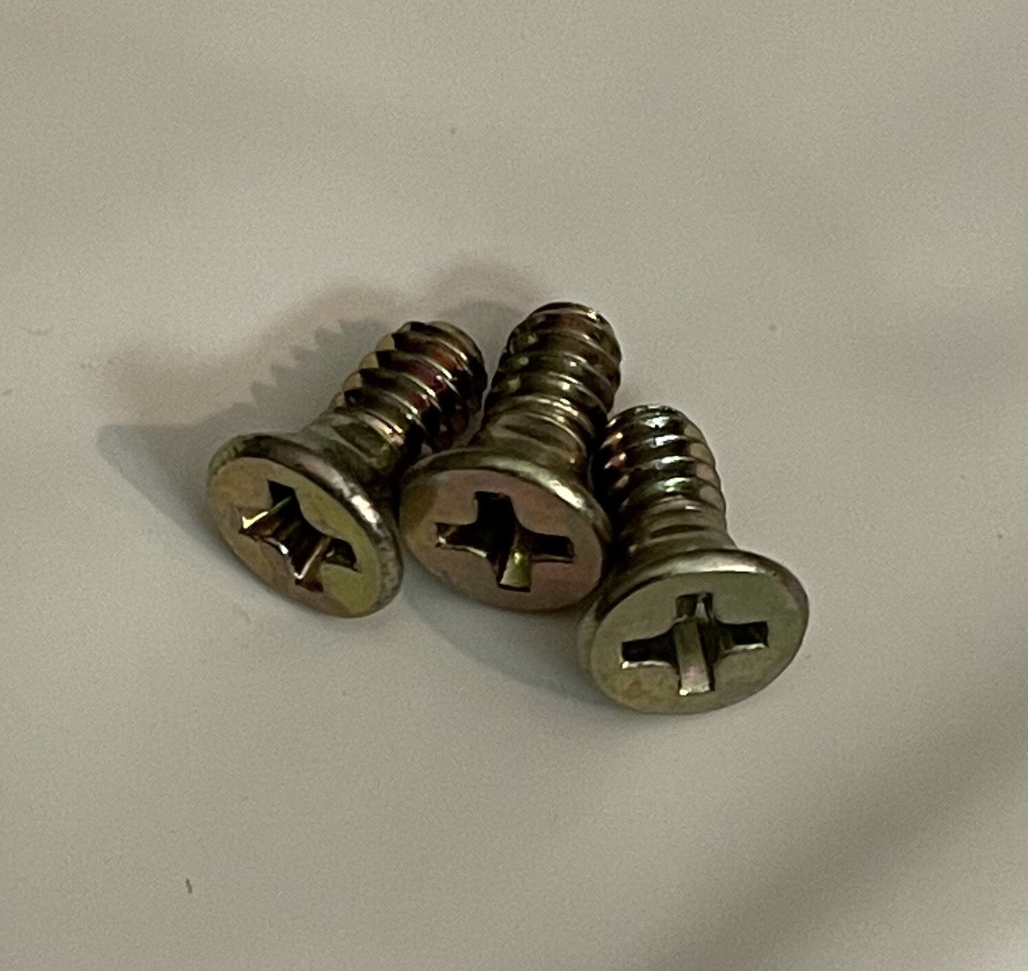 Kwikset #83585-001 Replacement Exterior Screws Bright Brass