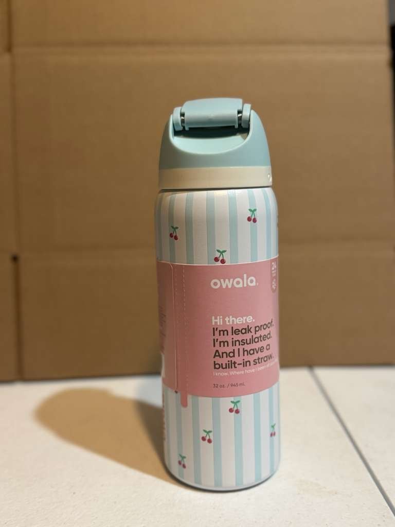 Owala FreeSip 32oz Bottle – Pillow Fight Cherry (New)