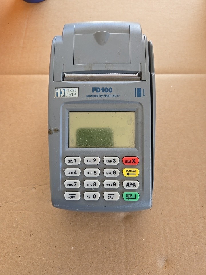 (1) First Data (FD-100) Credit Card Terminal No Power Adapter