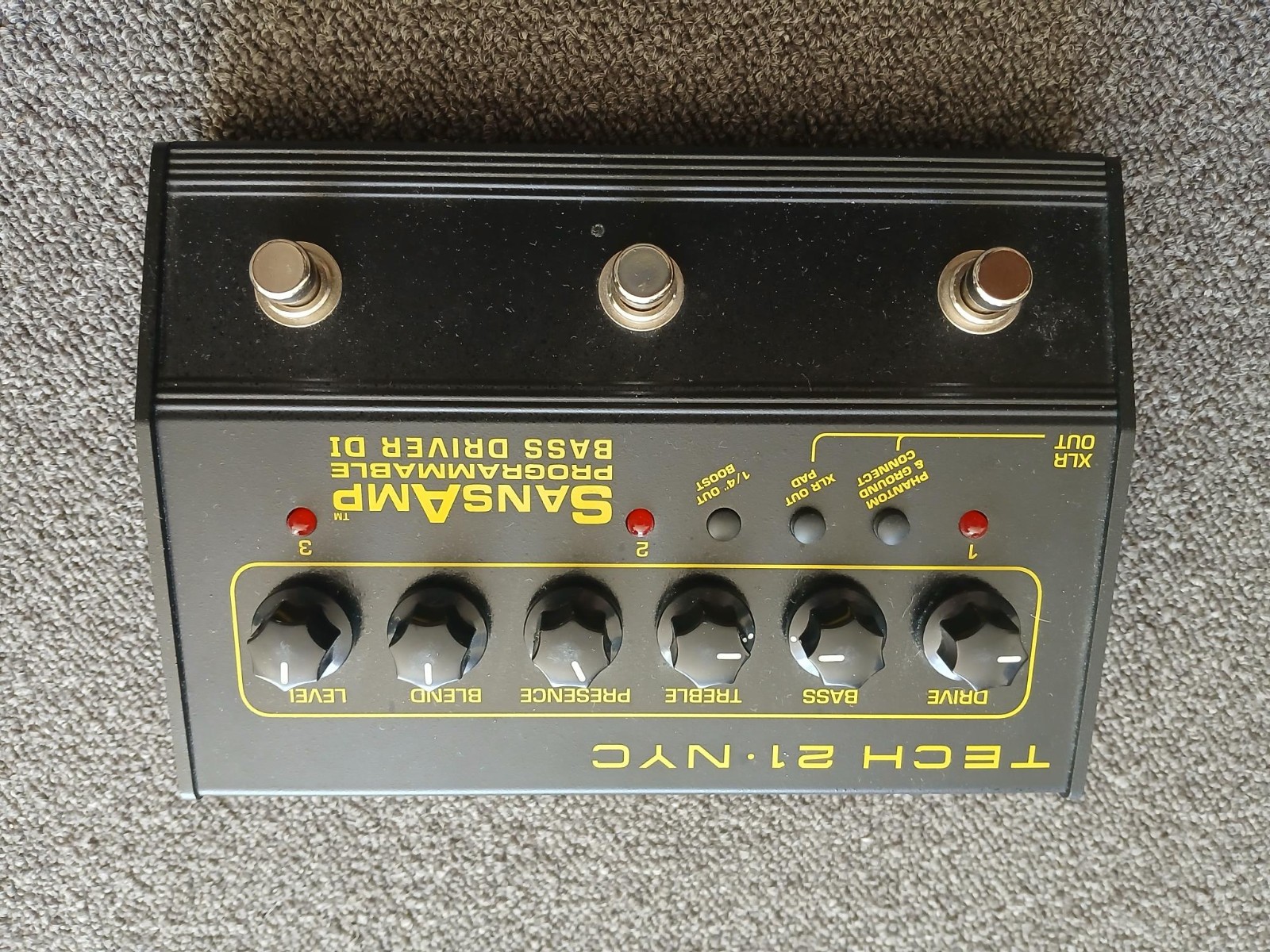 Tech 21 SansAmp Programmable Bass Driver DI Bass Guitar Pedal