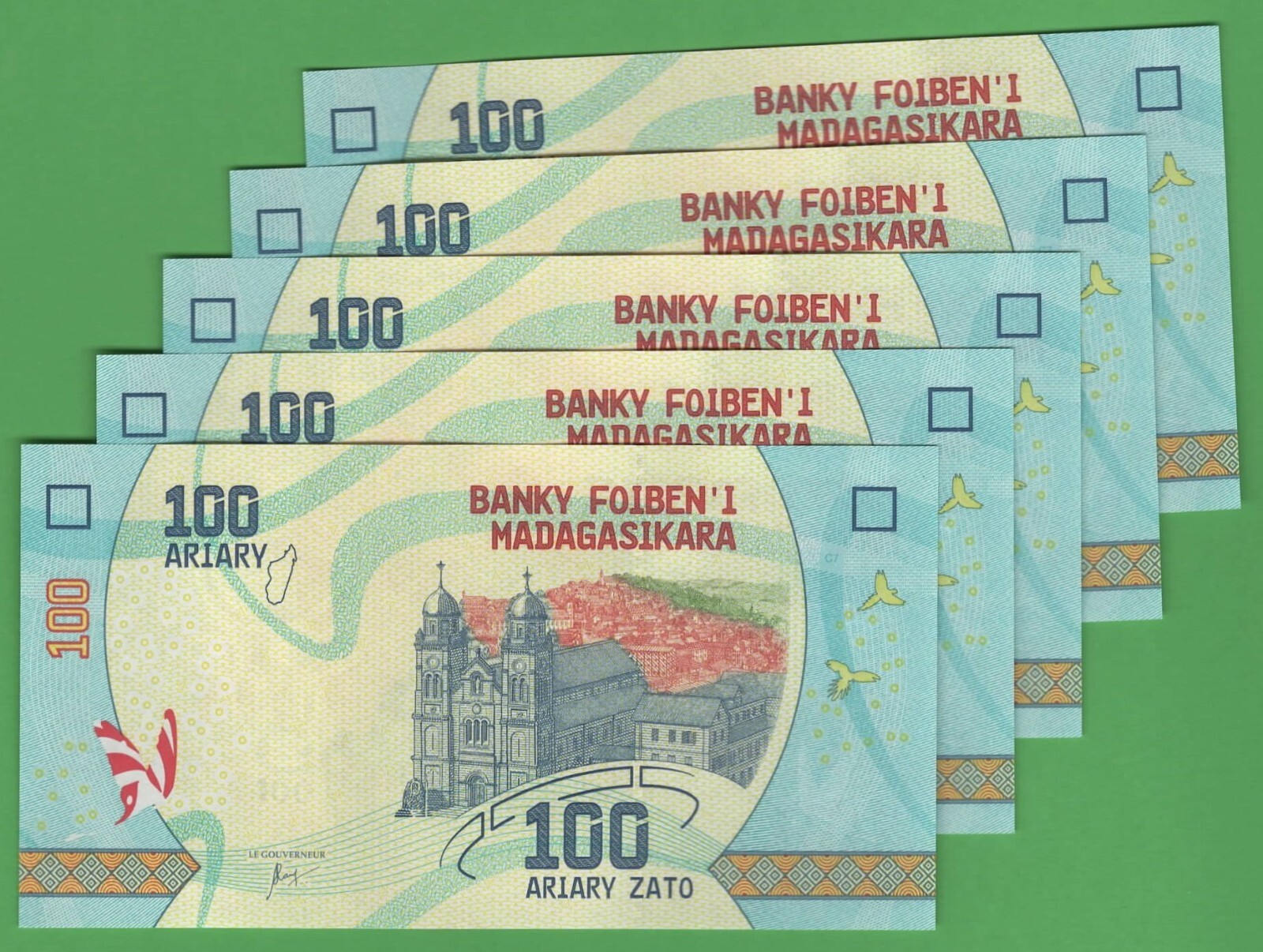 Madagascar Lot of 5 Cons. Notes 100 Ariary 2017 P-97 UNC Banknote Frog Church
