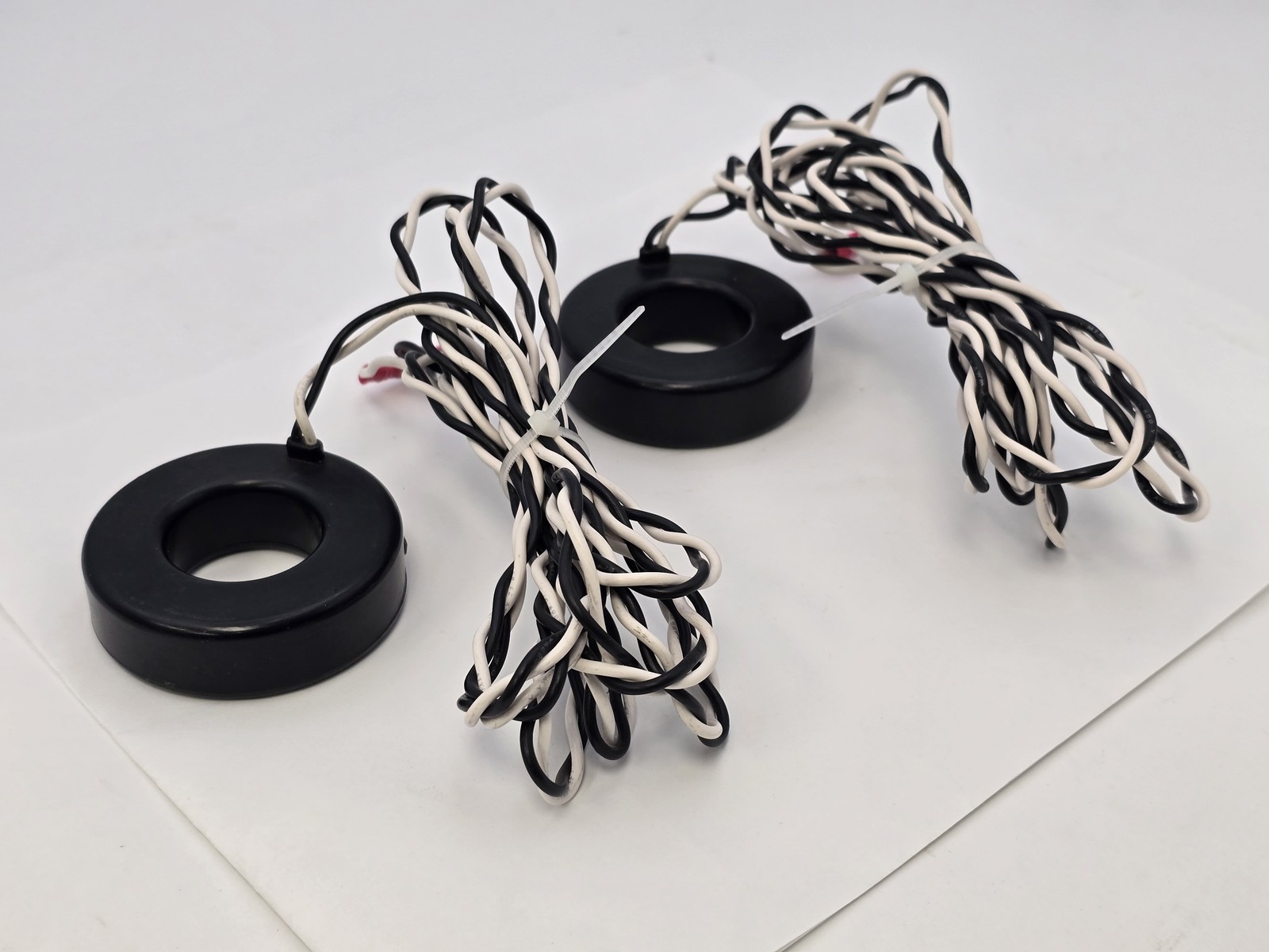 2 PC Magnelab UCT-1250-150 Solid Core Current Transformer 150A 0.333 Volts