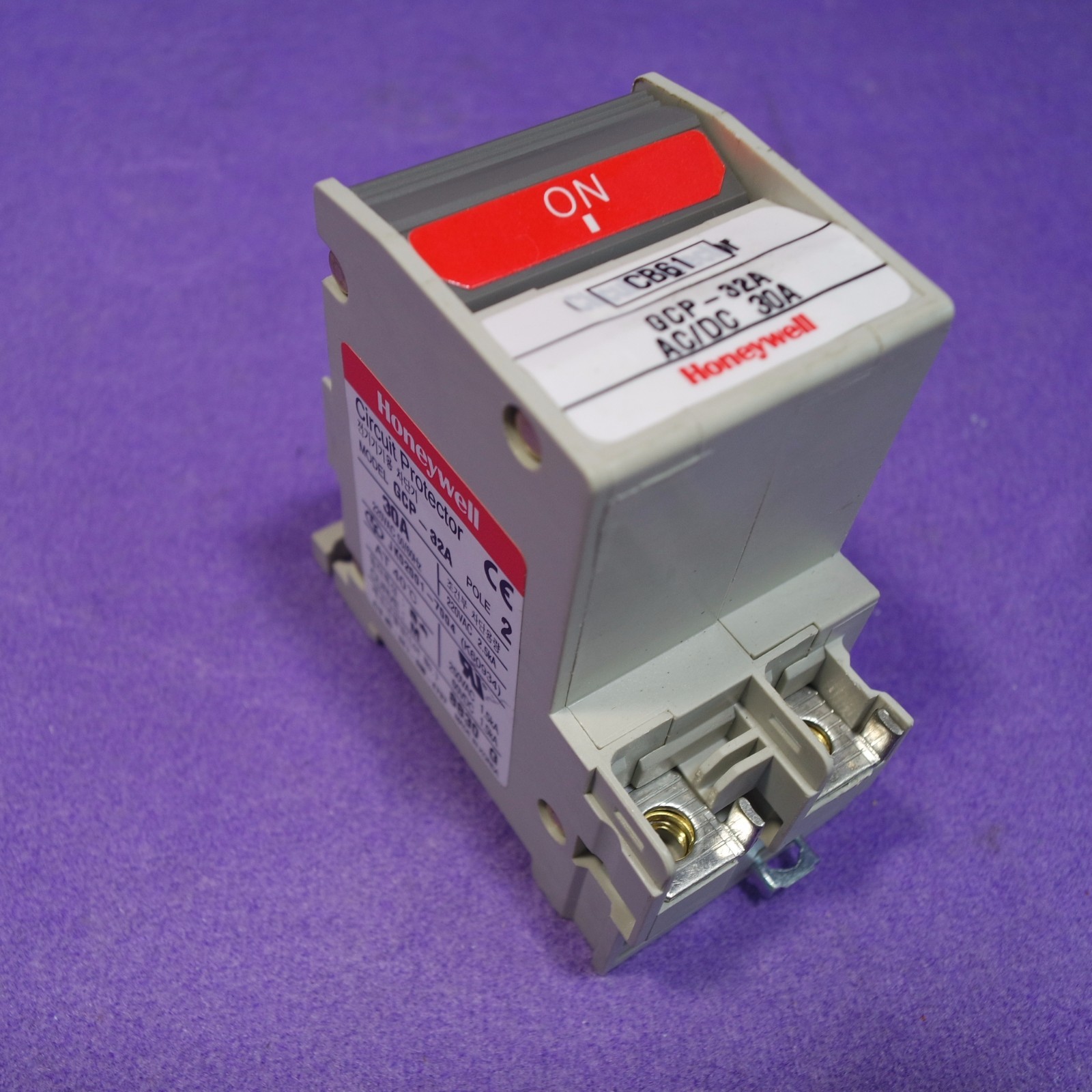Honeywell GCP-32A 30A Circuit Protector 30A 2 Pole switch,  USED