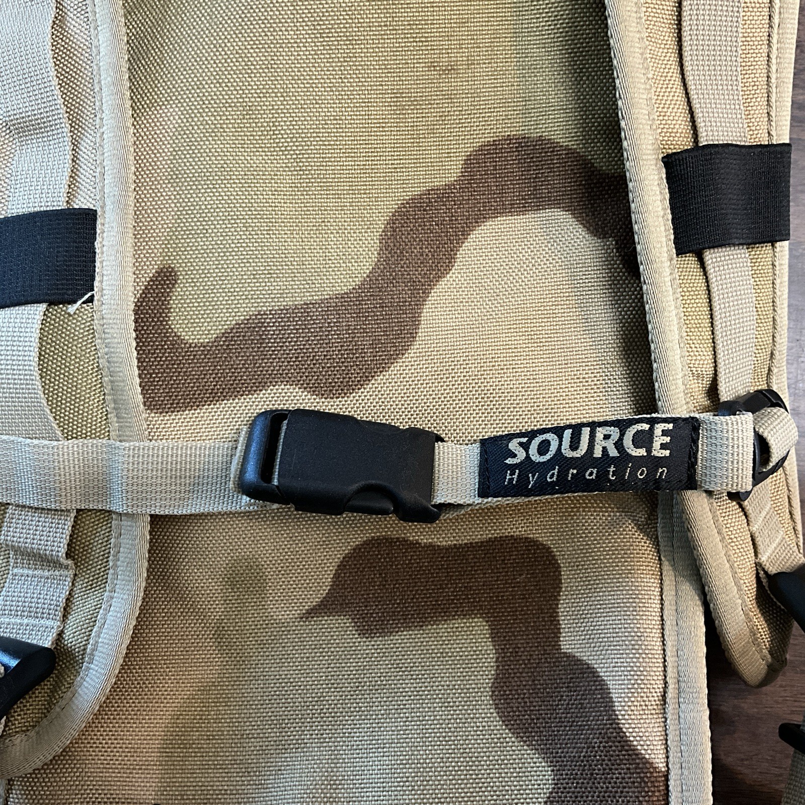 Source Hydration System Carrier with Bladder Desert