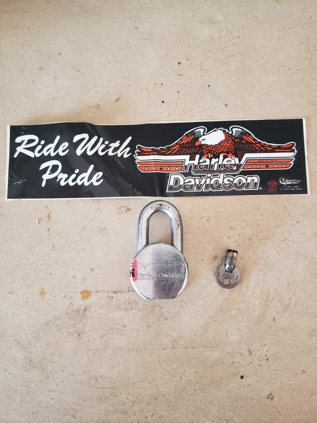 Harley-Davidson Chrome Round Padlock Lock with Key