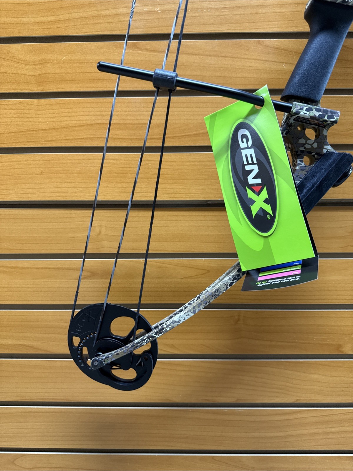 Genesis Archery Gen-X Compound Bow RH Camouflage - Item 4170