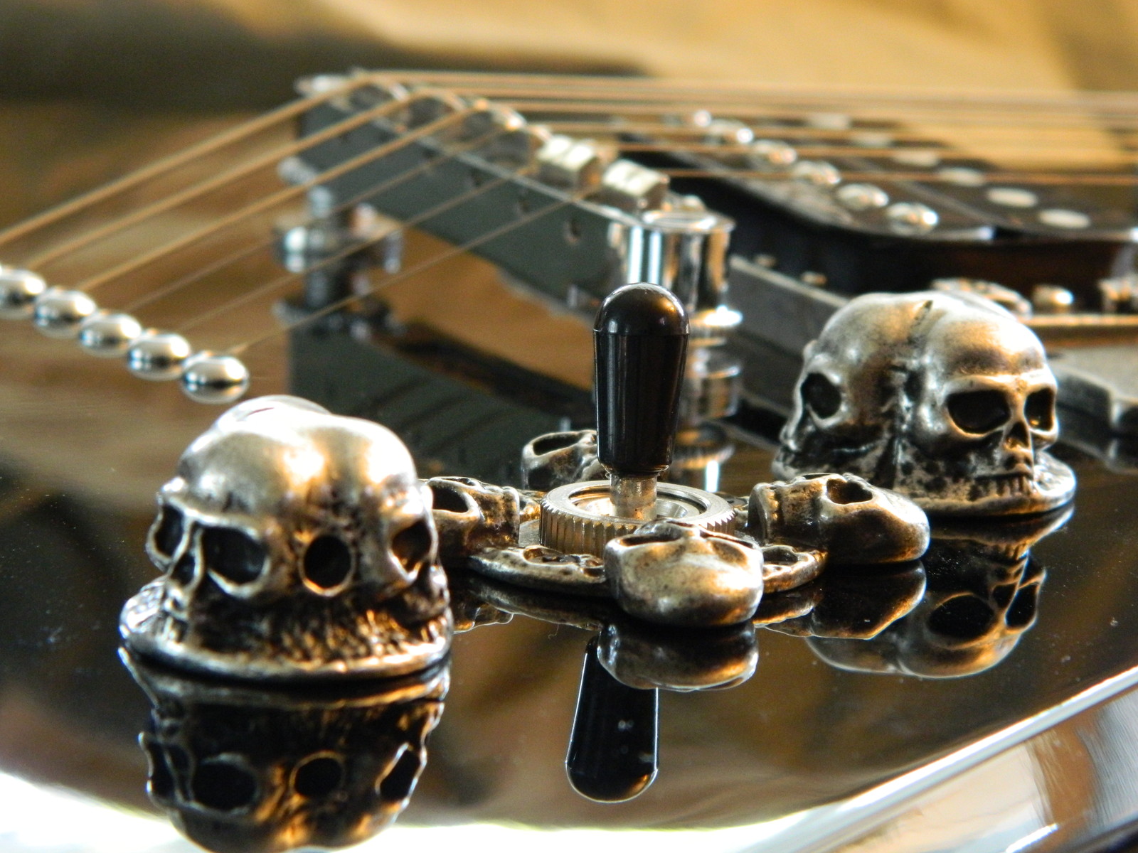 3 SKULL GUITAR KNOBS - HAND MADE SOLID METAL SPEED KNOBS 3 SKULLS PER KNOB