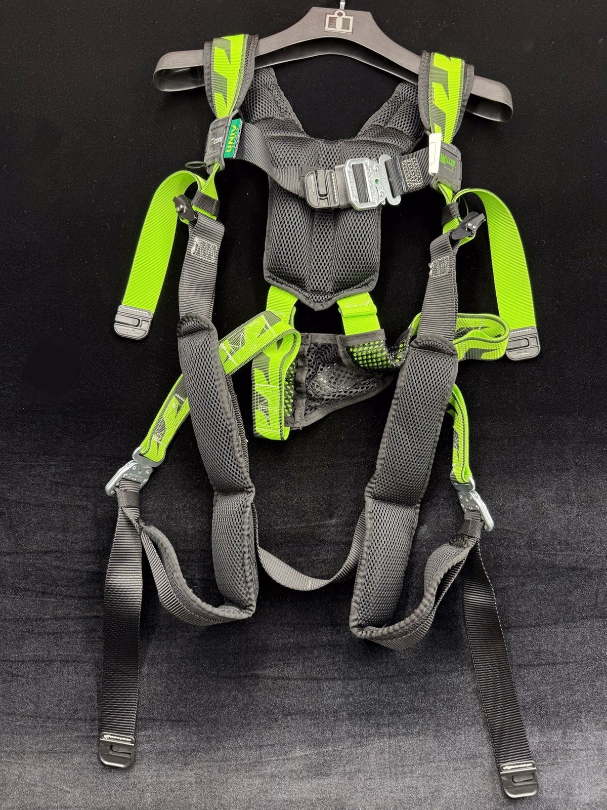 L/XL Honeywell Miller AirCore Universal Green Steel Full-Body Harness AC-QC/UGN