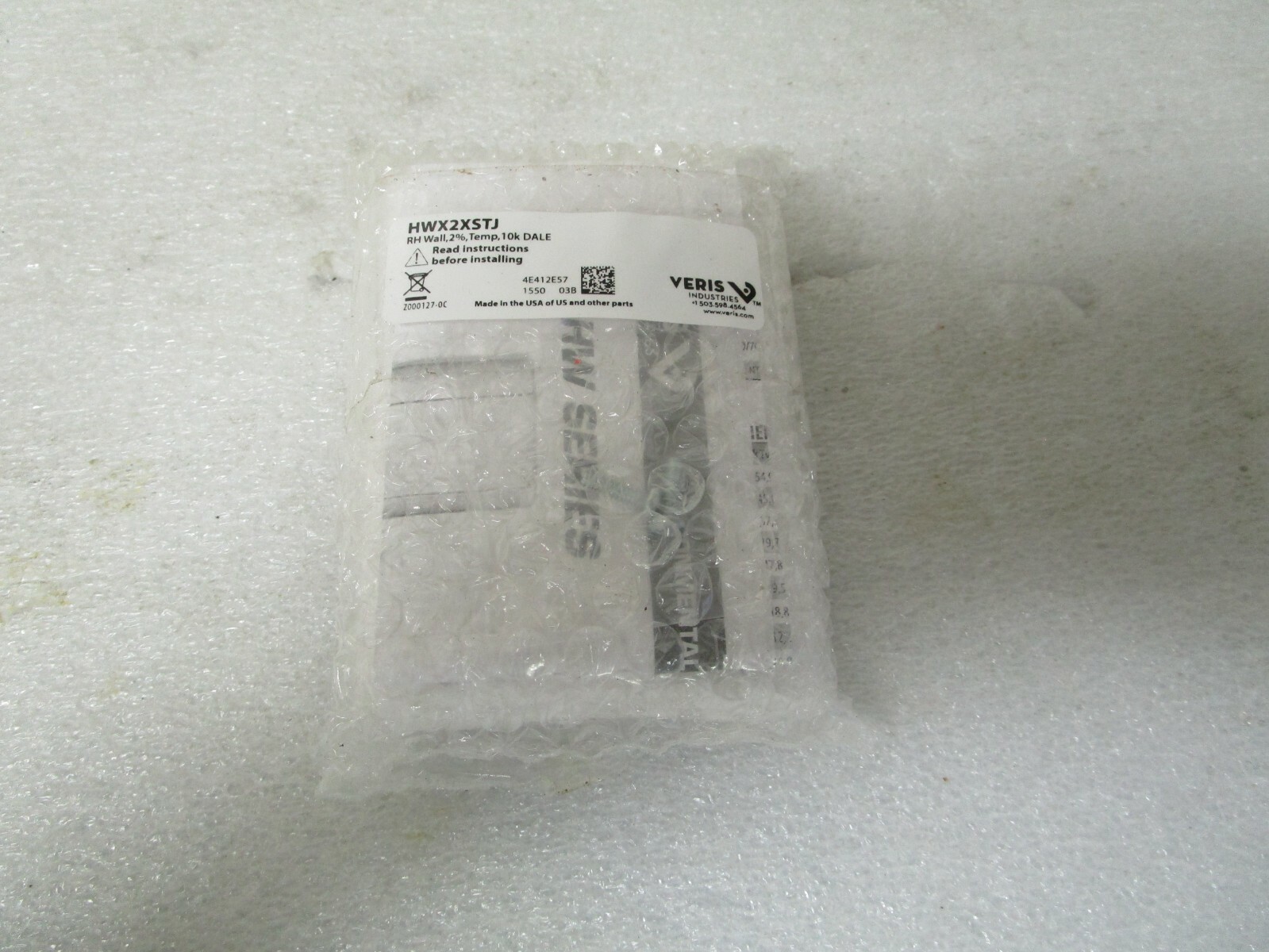 New Veris Industries HWX2XSTJ RH Wall 2% Temp 10k DALE - Sensor