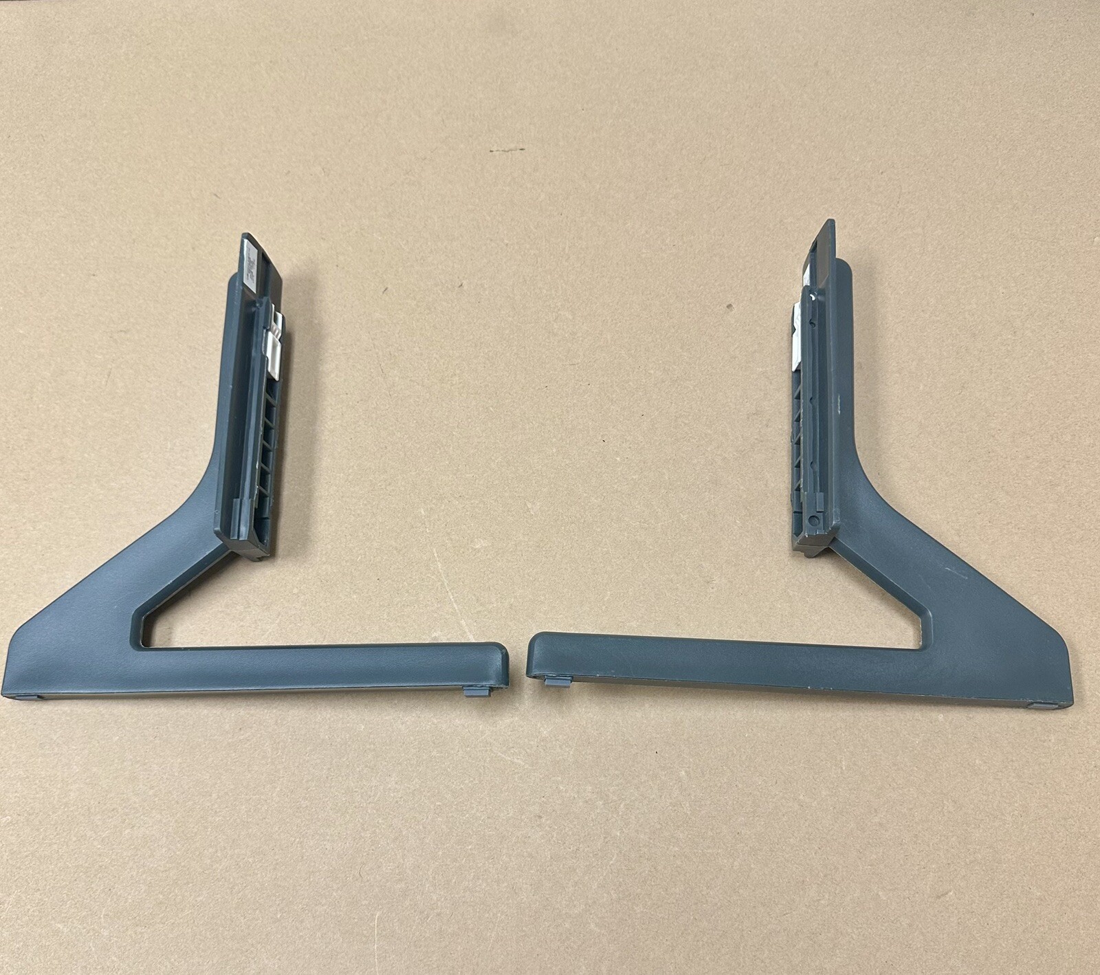 Samsung 50” 55” GRAY Tv Stand Base Legs For Model QN55Q60BAF QN50Q60BAF Original