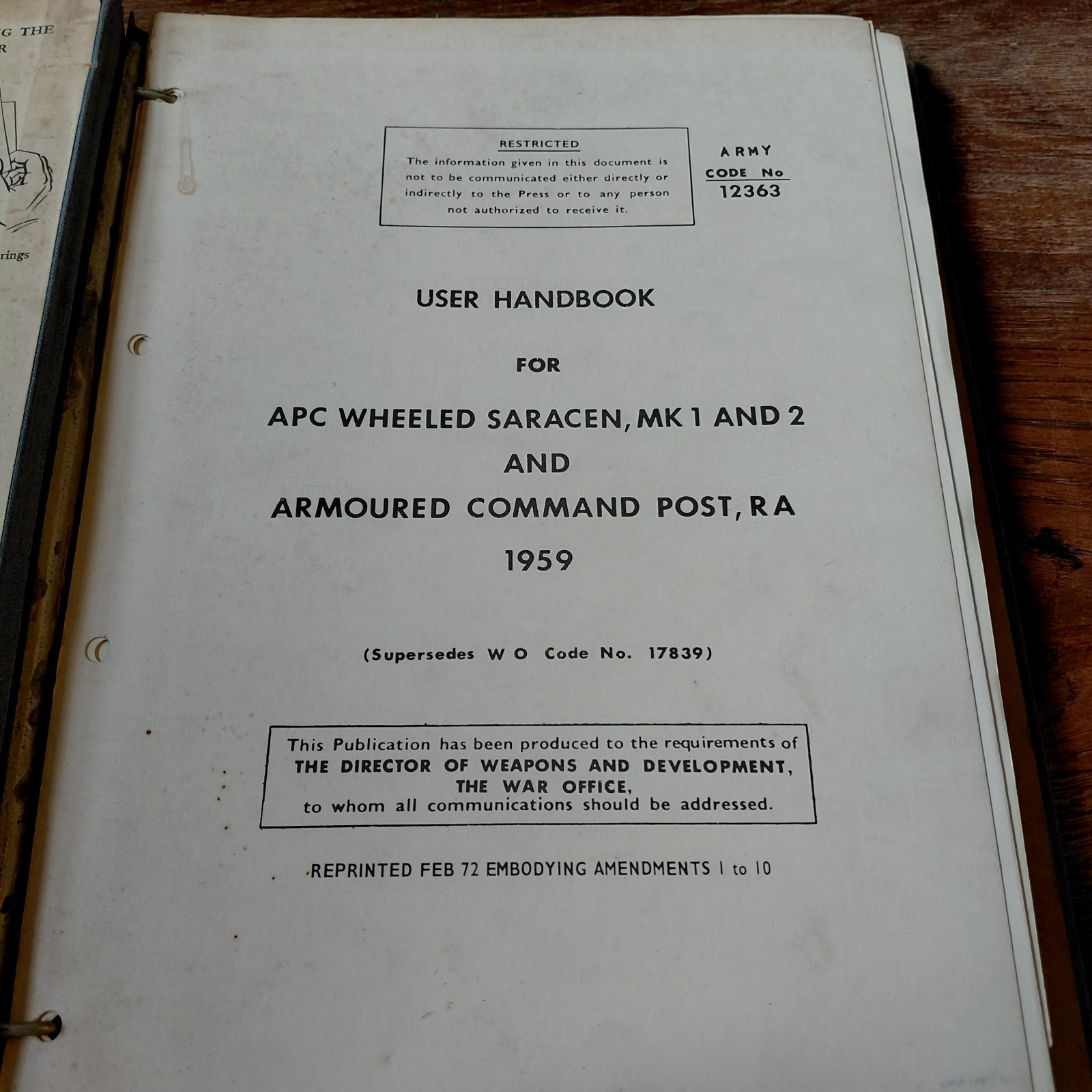Rare 1959/1972 Alvis Saracen Mk 1 & 2 & Armoured Command Post User Handbook