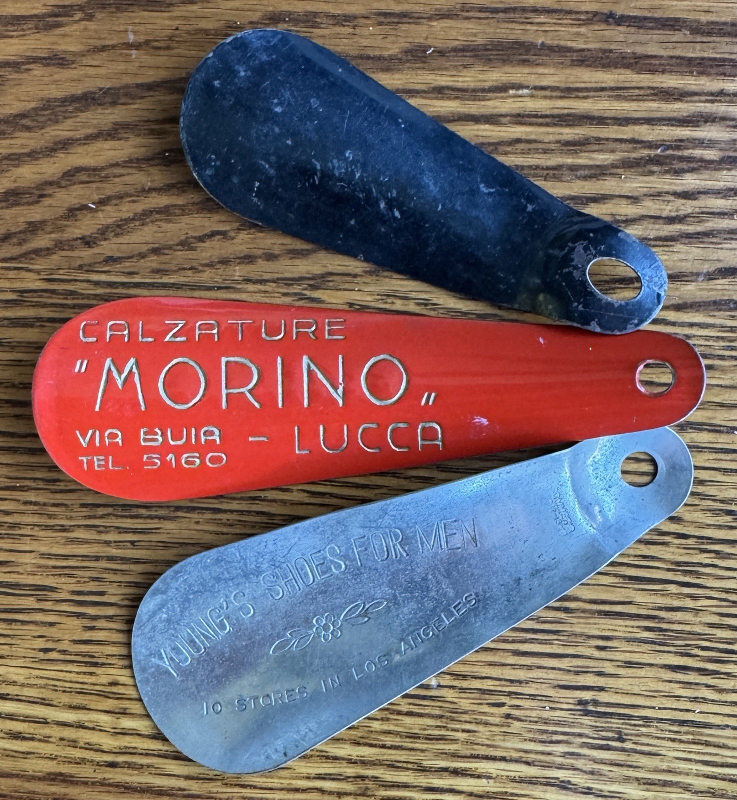 Lot 3 Vintage Metal Shoe Horns, Morino Lucca Italy Red Enamel & Young's Shoes LA