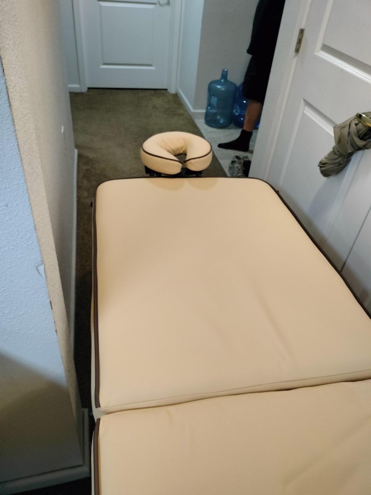 I'm Selling Massage Table For $400