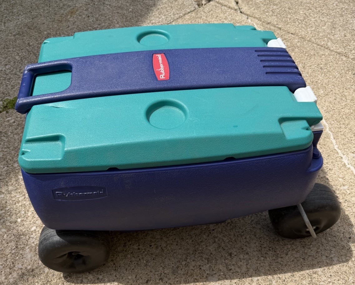 1996 VTG Rubbermaid Rolling 60qt Cooler Wagon Retro Blue/Green 4-Wheel 1860