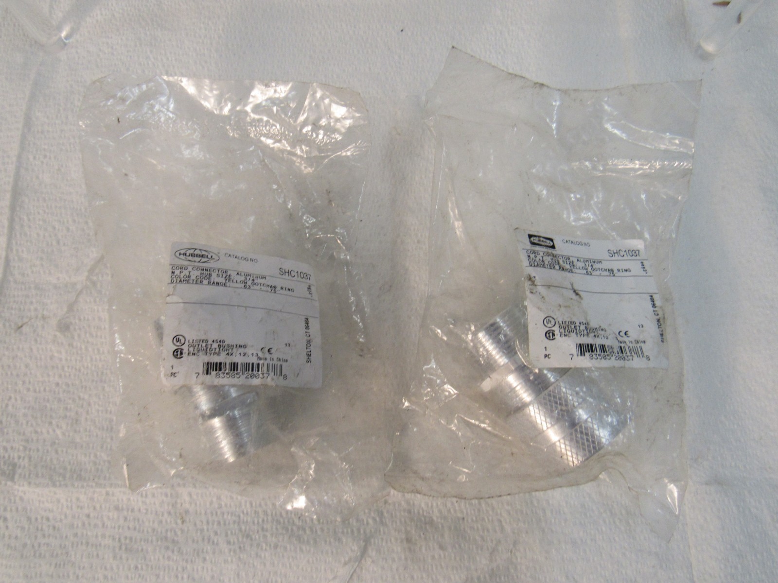 LOT OF 2 HUBBELL 3/4NPT .63-.75"DIA ALUMINUM CORD CONNECTORS SHC1037