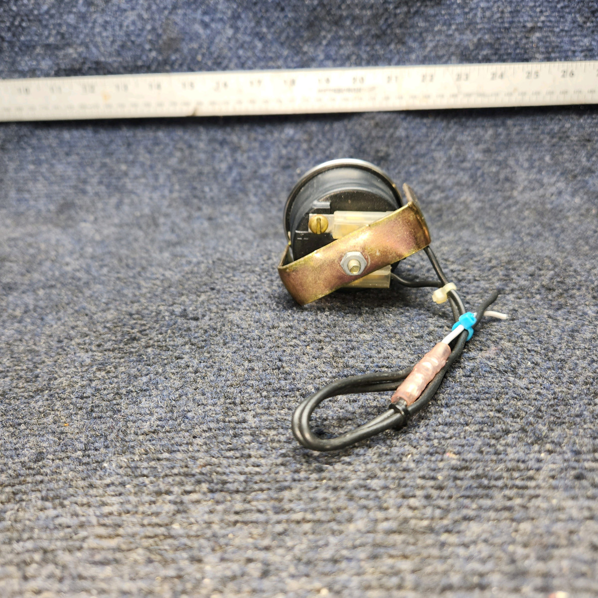 876 | Beechcraft A24R | Datcon Hour Meter 12/24 VDC TT 210.4