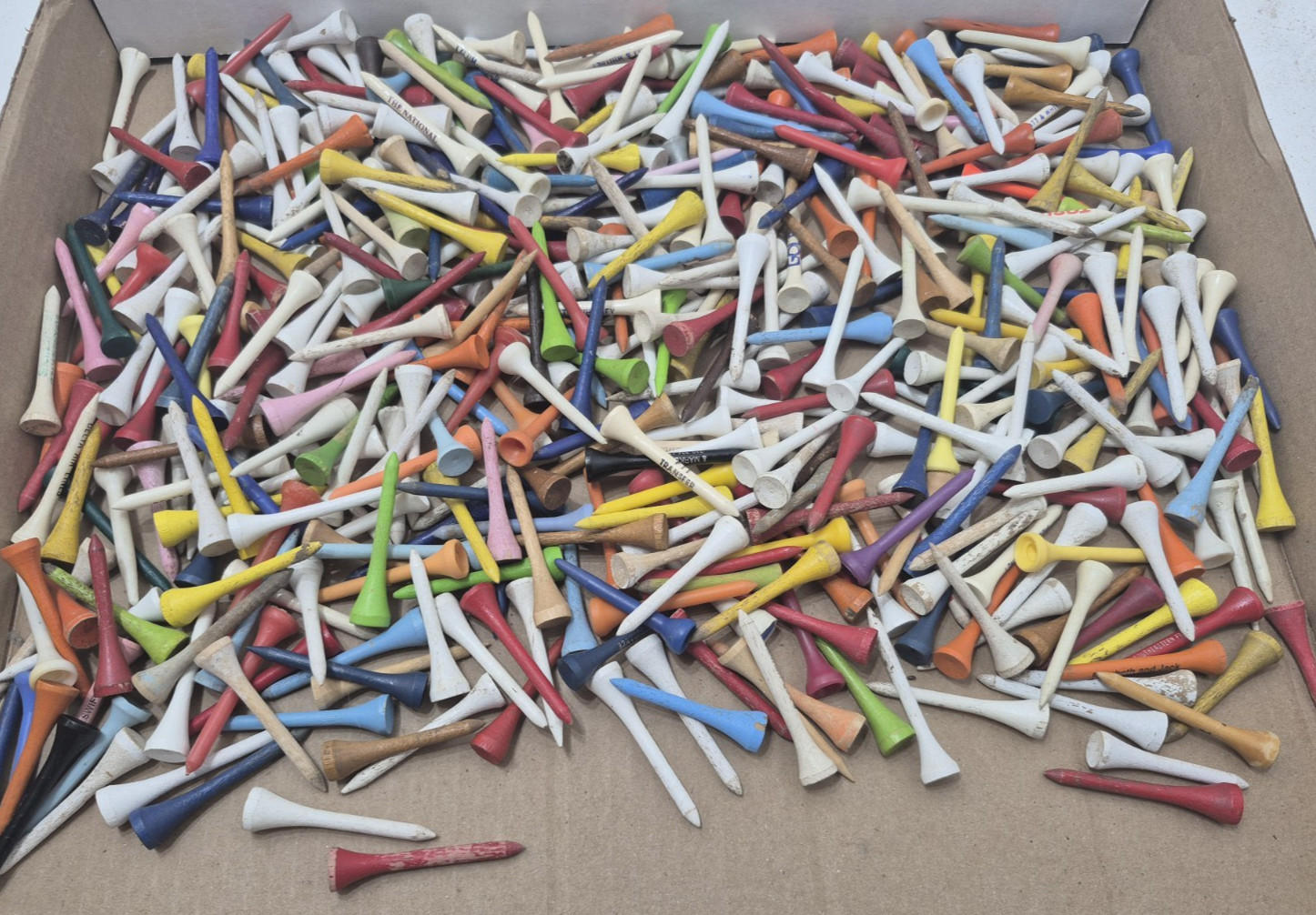 Huge Bulk Lot of Vintage Wood Wooden Golf Tees Golfing Tee Colors Mixed