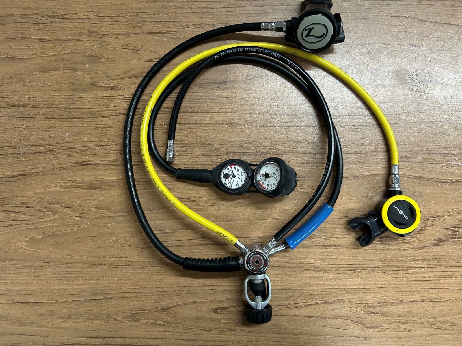 Zeagle Envoy Scuba Regulator with Octo & Gauges